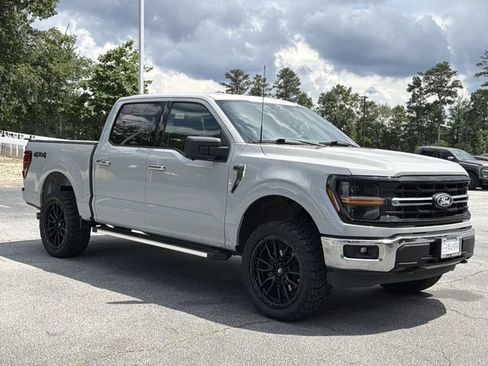 Used 2024 Ford F150 XLT AWD/4WD image 3