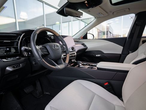 Used 2023 Lexus RX 350 Premium image 11