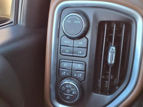 Used 2020 Chevrolet Silverado 1500 High Country image 16