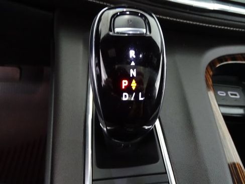 Certified 2023 Cadillac Escalade Premium Luxury w/ Performance Package AWD/4WD image 15