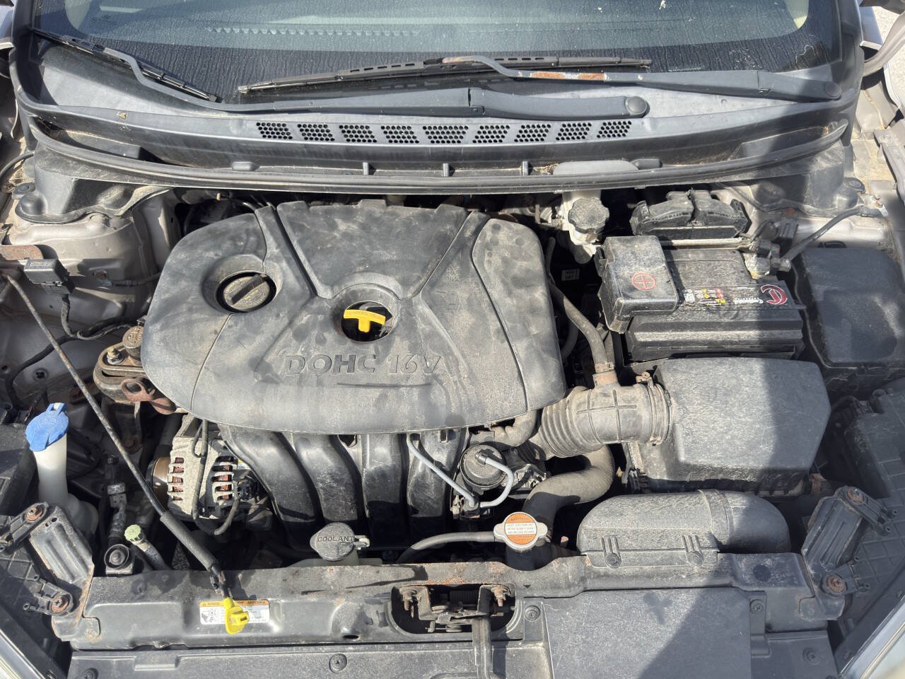 Used 2012 Hyundai Elantra Limited FWD image 4