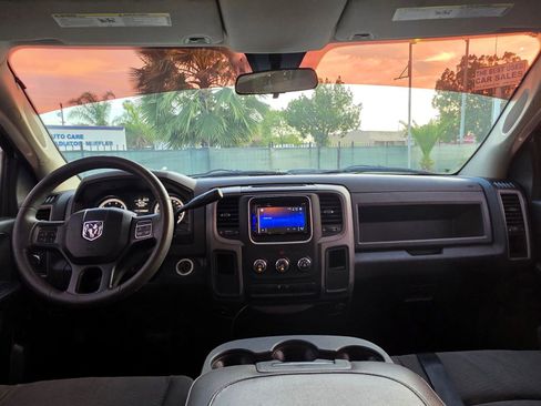 Used 2014 RAM 1500 Express RWD image 7
