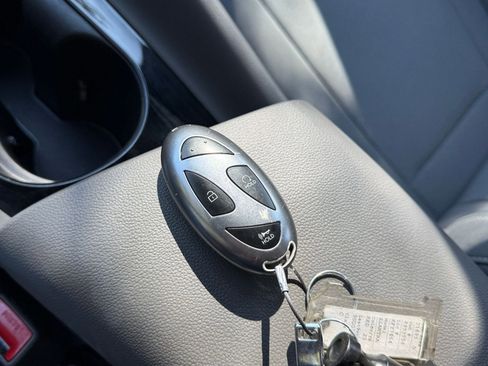 Used 2025 Hyundai Elantra SEL image 22