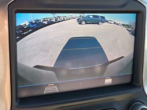 Used 2022 Chevrolet Silverado 2500 LT w/ Z71 Off-Road Package image 19