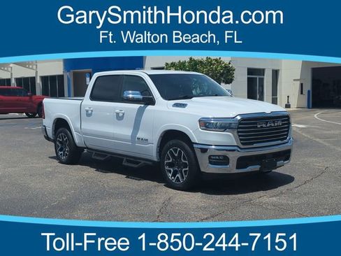 Used 2025 RAM 1500 Laramie AWD/4WD image 1