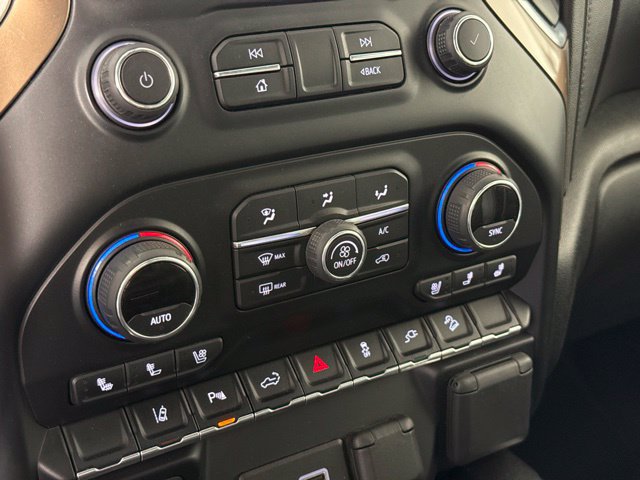 Used 2021 Chevrolet Silverado 2500 High Country w/ Technology Package AWD/4WD image 26