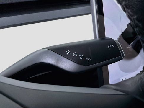 Used 2022 Tesla Model Y Performance AWD/4WD image 24