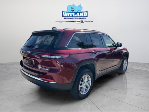 Used 2025 Jeep Grand Cherokee Laredo X w/ Luxury Tech Group I image 5