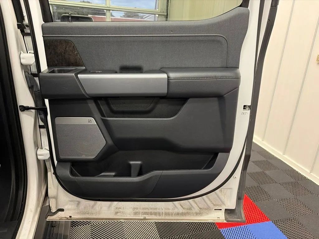 Used 2022 Ford F150 Lightning Lariat AWD/4WD image 17