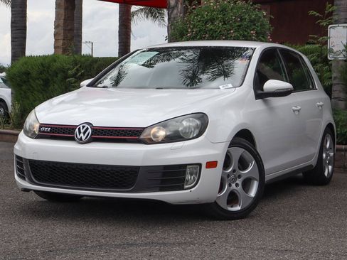 Used 2010 Volkswagen GTI 4-Door image 4