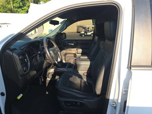 Used 2021 Chevrolet Silverado 1500 RST w/ Redline Edition AWD/4WD image 6