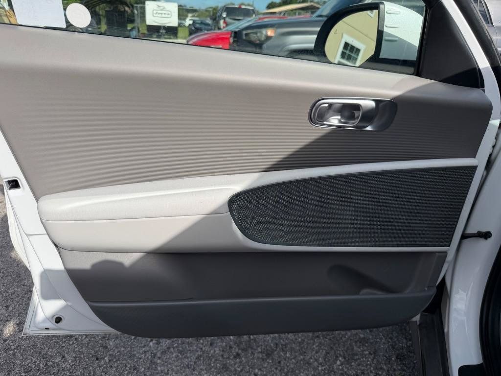 Used 2024 Hyundai Ioniq 6 SEL AWD/4WD image 11