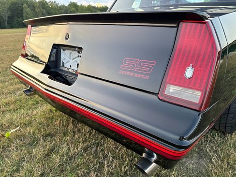 Used 1988 Chevrolet Monte Carlo SS RWD image 23