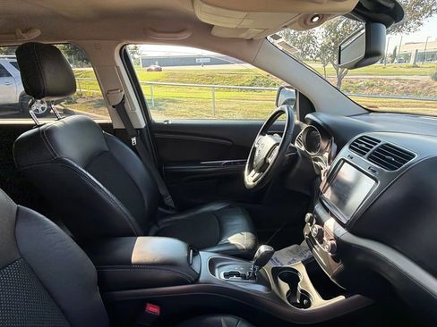 Used 2015 Dodge Journey Crossroad w/ Flexible Seating Group FWD image 27