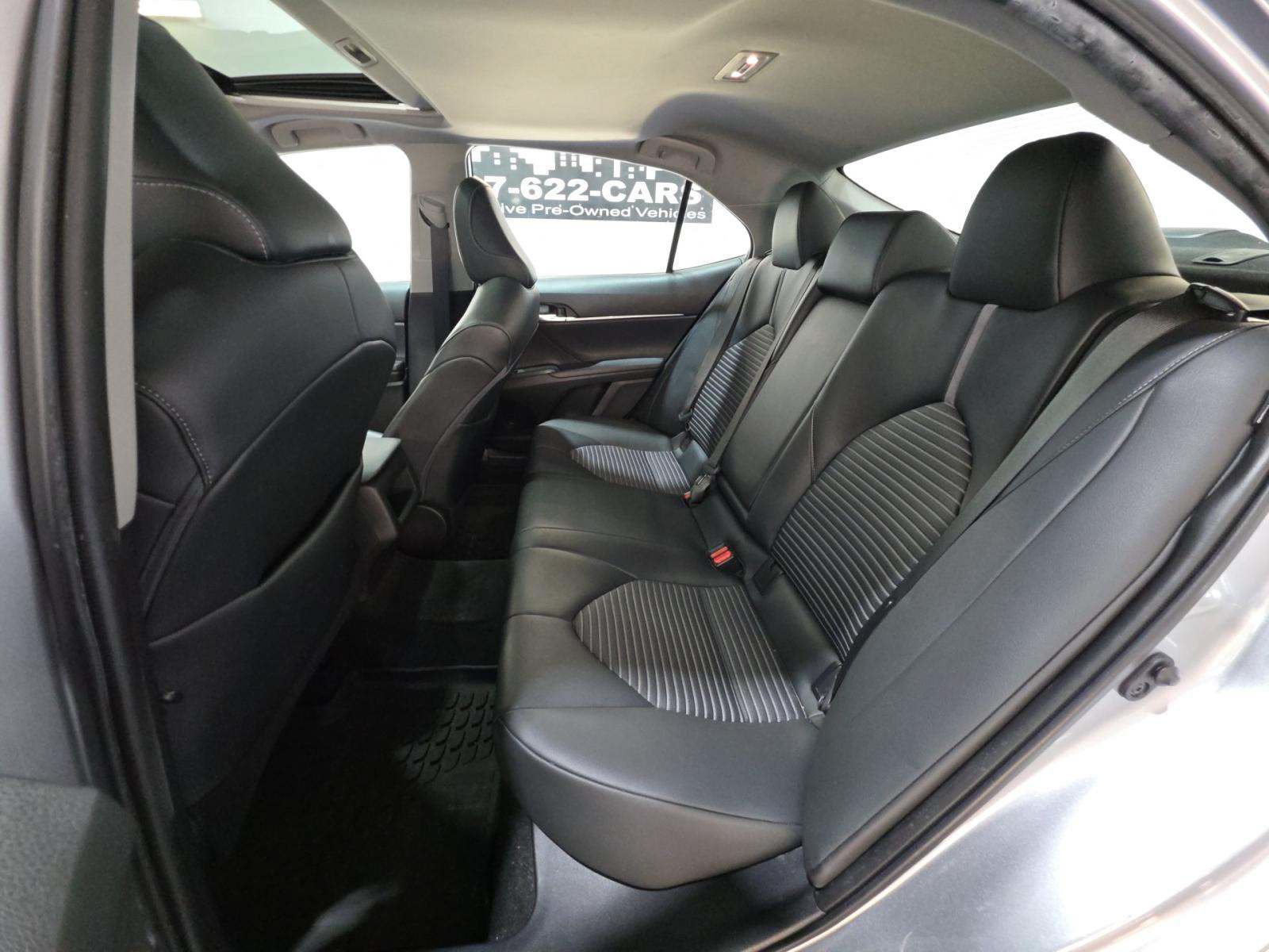 Used 2021 Toyota Camry SE w/ Convenience Package FWD image 7