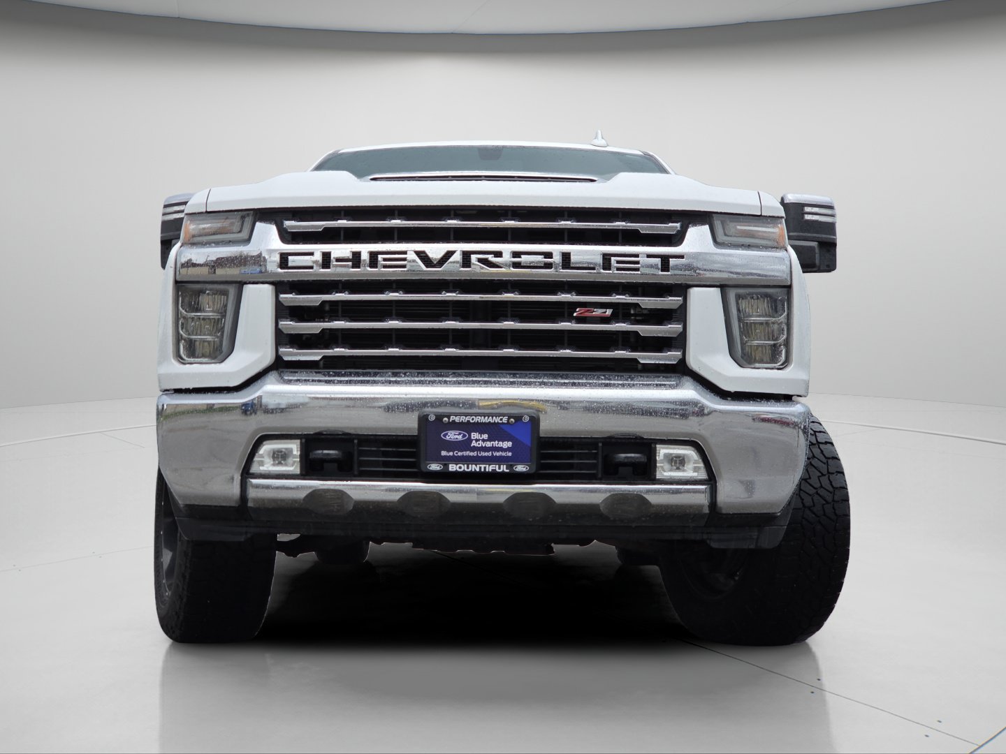 Used 2020 Chevrolet Silverado 3500 LTZ w/ LTZ Convenience Package AWD/4WD image 3
