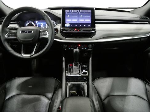 Used 2025 Jeep Compass Limited AWD/4WD image 9