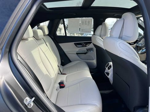 Used 2026 Mercedes-Benz GLC 350e 4MATIC image 12