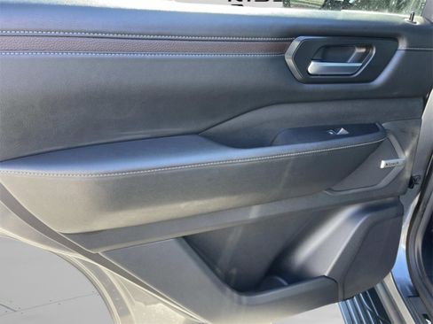 New 2026 Nissan Armada SL image 10