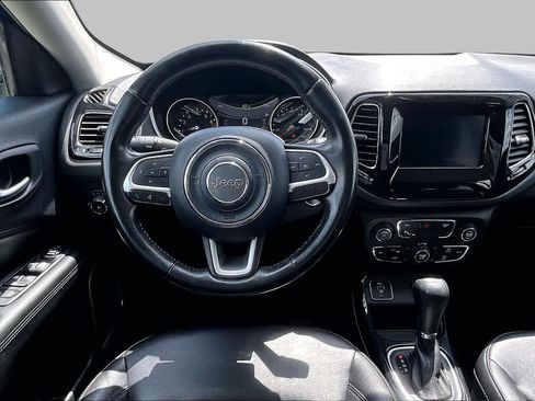 Used 2019 Jeep Compass Latitude FWD image 6