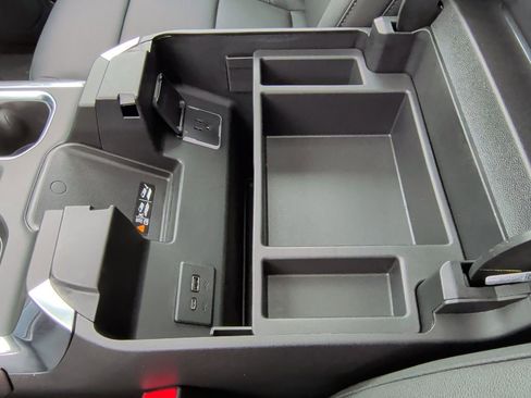 New 2026 GMC Sierra 1500 SLT image 33