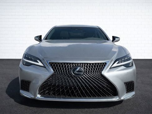 Used 2022 Lexus LS 500 w/ Accessory Package (Z2) image 2