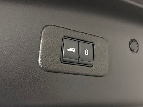 Used 2024 Nissan Armada SL w/ Captain's Chairs Package RWD image 42