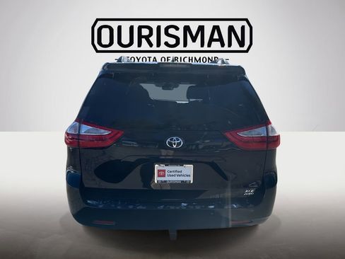 Certified 2019 Toyota Sienna XLE image 6