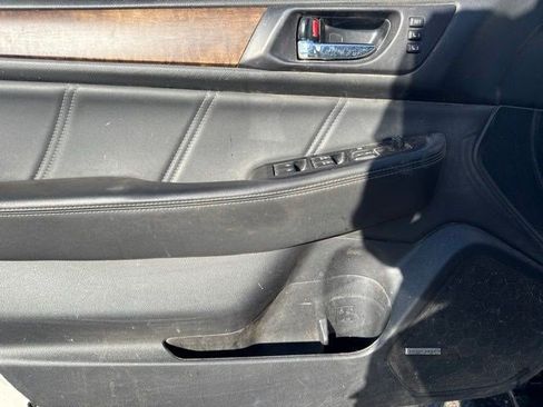 Used 2018 Subaru Outback 3.6R Limited AWD/4WD image 10
