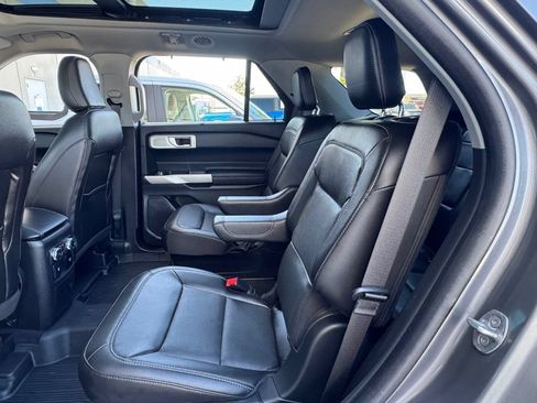 Used 2022 Ford Explorer Limited w/ Limited Technology Package AWD/4WD image 33