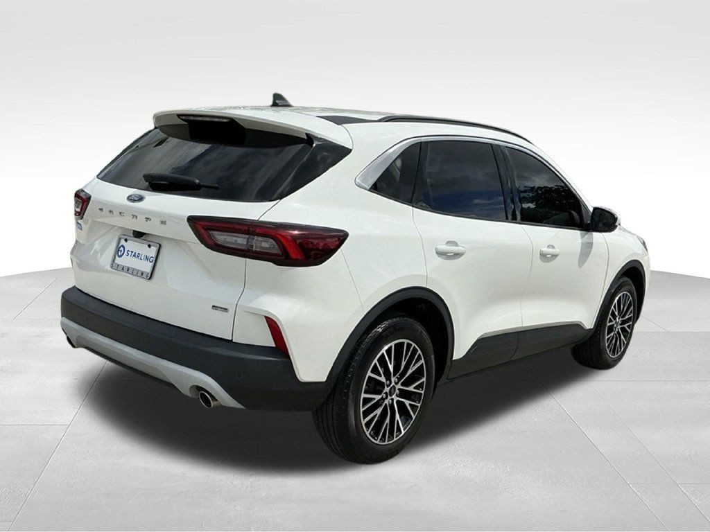Certified 2023 Ford Escape SE FWD image 9