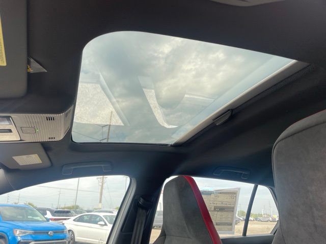 New 2026 Volkswagen GTI SE FWD image 27