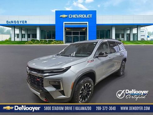 Used 2024 Chevrolet Traverse Z71 w/ LPO, Floor Liner Package image 1