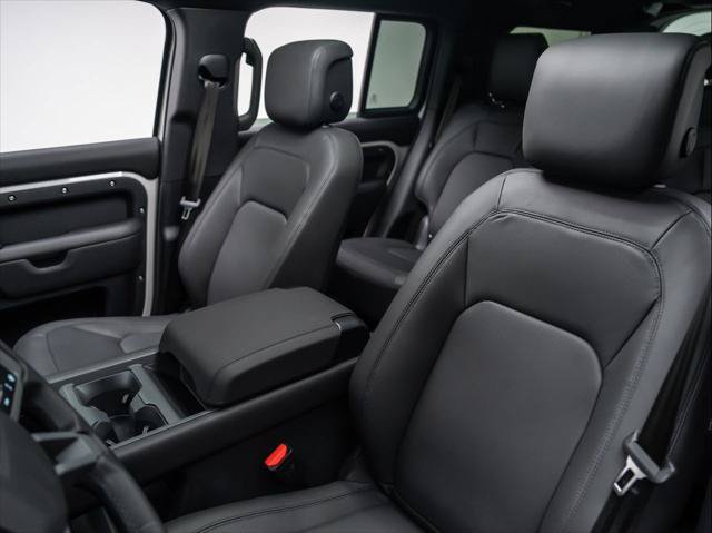 New 2026 Land Rover Defender 130 X-Dynamic SE AWD/4WD image 15