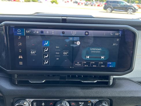 Used 2018 Jeep Wrangler Unlimited Sport S AWD/4WD image 19