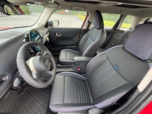Used 2025 MINI Cooper S FWD image 11