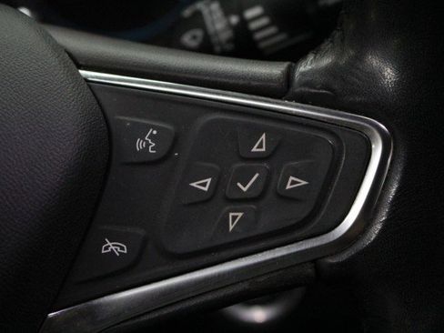 Used 2019 Chevrolet Equinox LT image 12