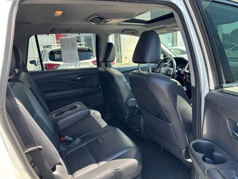 Used 2017 Honda Pilot Touring image 10