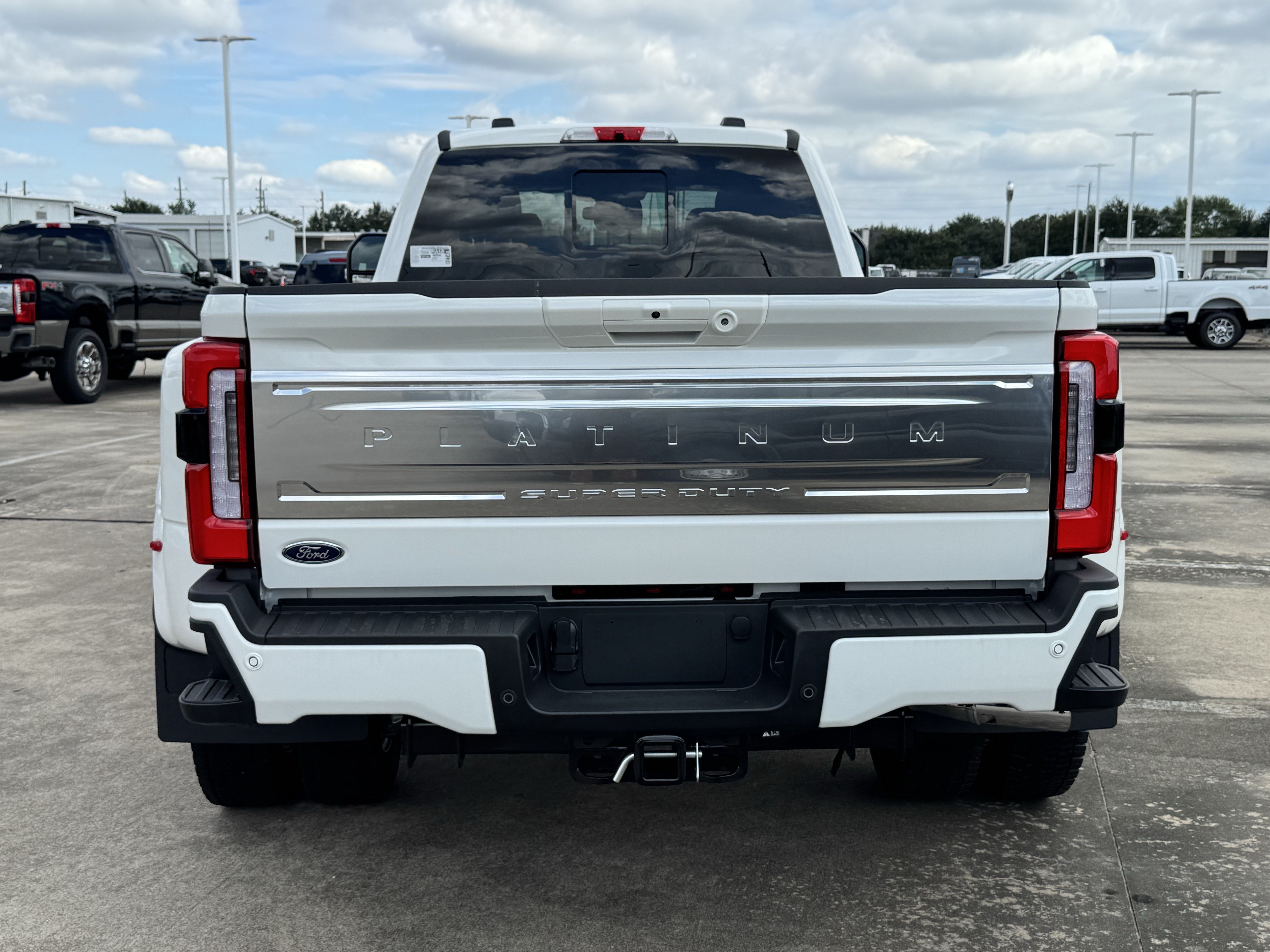 New 2026 Ford F450 Platinum w/ Platinum Plus Package AWD/4WD image 6