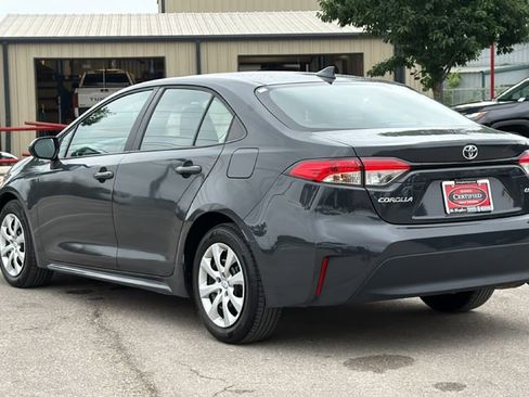 Used 2025 Toyota Corolla LE FWD image 9