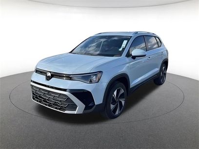 New 2025 Volkswagen Taos SE