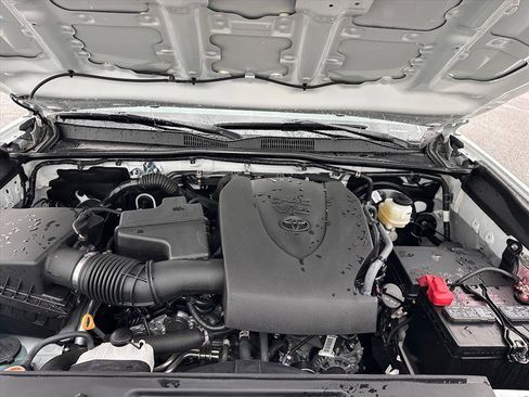 Used 2023 Toyota Tacoma SR5 image 28