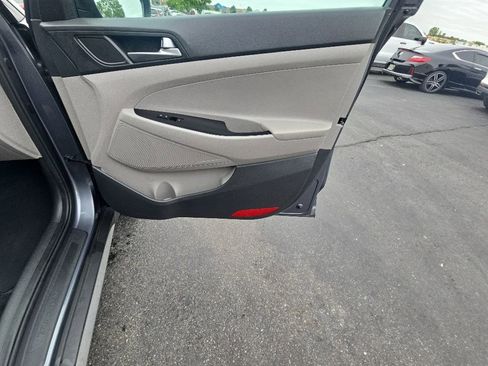 Used 2017 Hyundai Tucson Sport FWD image 31