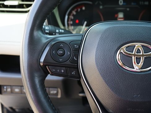 Used 2023 Toyota RAV4 XLE Premium image 27