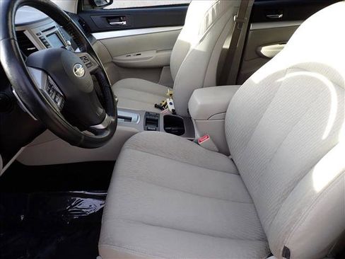 Used 2012 Subaru Outback 2.5i Premium image 11
