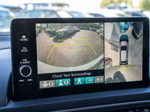 Certified 2023 Honda Pilot Elite image 37