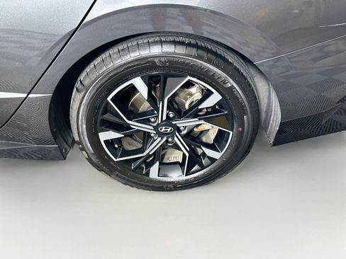 Used 2025 Hyundai Sonata SEL FWD image 11