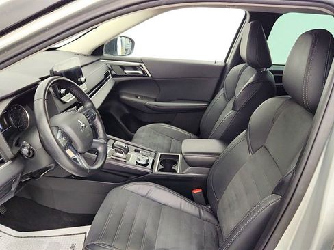 Used 2022 Mitsubishi Outlander SE AWD/4WD image 19