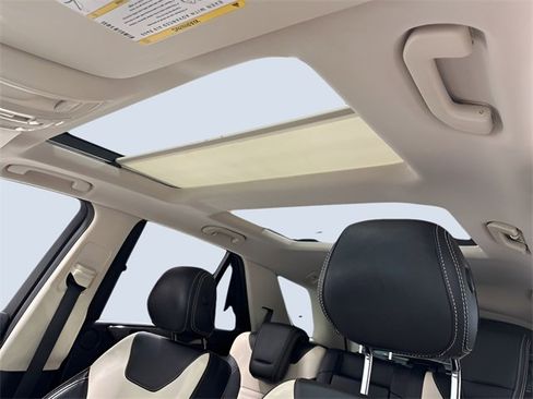 Certified 2019 Mercedes-Benz GLE 43 AMG White image 29