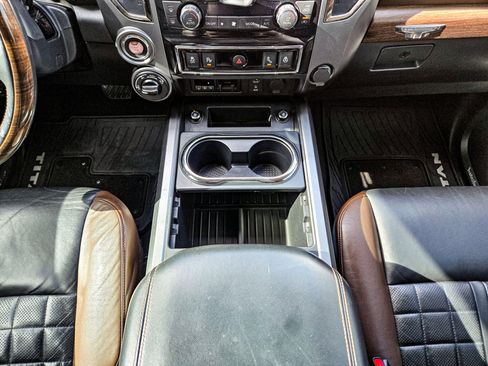 Used 2016 Nissan Titan Platinum Reserve image 35